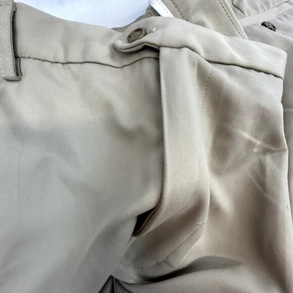 IZOD Golf Pants Men's 38x32 NWT beige front pleat back pocket buttons Metrix fit - Picture 8 of 9